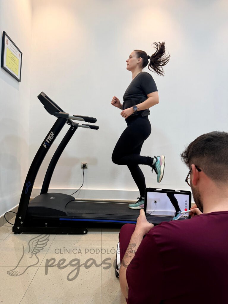 Estudio biomecánico de running en clínica podológica Pegasus.
